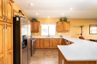 Photo #5: 6159606 Listing