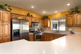 Photo #6: 6159606 Listing