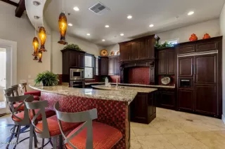 Photo #4: 6159686 Listing