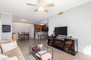 Photo #3: 6159941 Listing