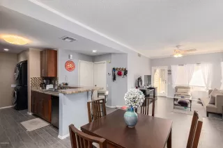 Photo #5: 6159941 Listing