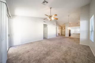 Photo #6: 6160045 Listing