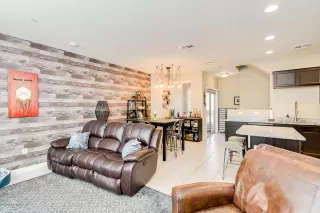 Photo #5: 6160060 Listing 