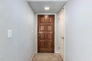 Photo #4: 6160119 Listing