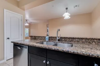 Photo #5: 6160295 Listing 