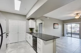 Photo #3: 6160308 Listing