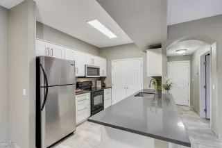 Photo #4: 6160308 Listing