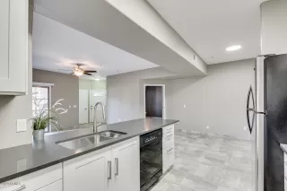 Photo #5: 6160308 Listing