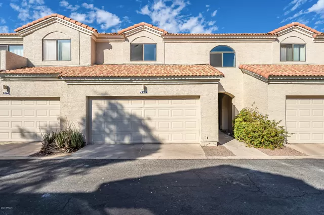 MLS: 6160338 Condo For Sale