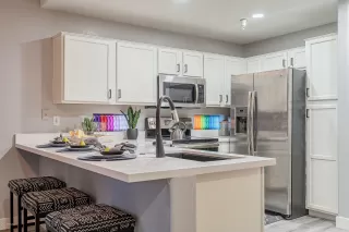 Photo #6: 6160338 Listing
