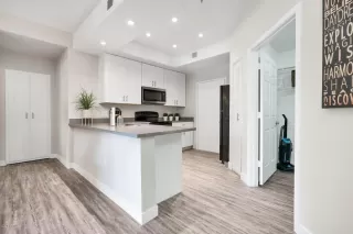 Photo #6: 6160480 Listing