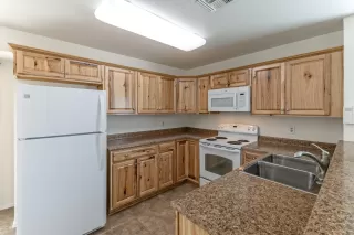 Photo #3: 6160585 Listing