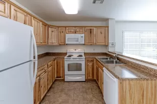 Photo #4: 6160585 Listing