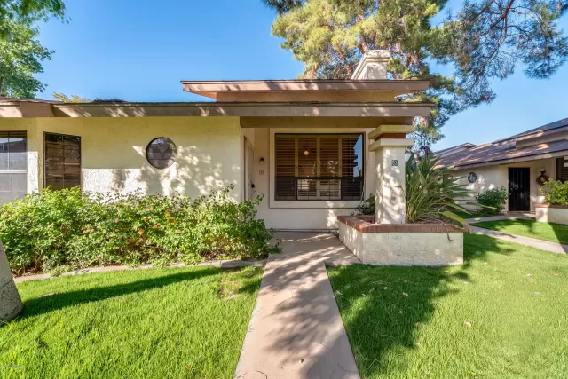 MLS: 6160611 Condo For Sale