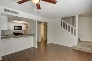 Photo #3: 6160645 Listing 