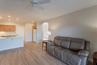 Photo #4: 6160786 Listing