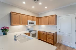 Photo #6: 6160786 Listing