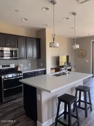 Photo #3: 6160853 Listing