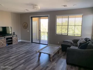 Photo #5: 6160853 Listing