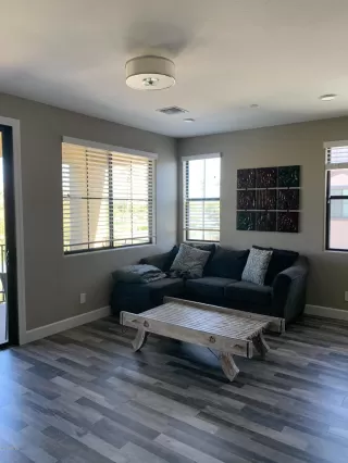 Photo #6: 6160853 Listing