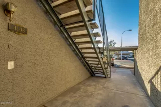 Photo #3: 6161087 Listing