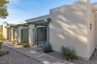 Photo #1: 6161228 Listing 