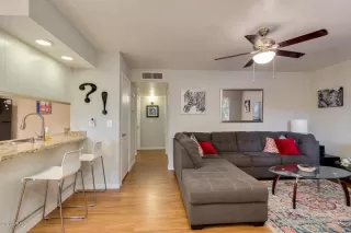 Photo #3: 6161245 Listing