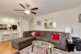 Photo #6: 6161245 Listing