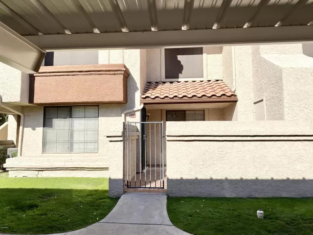 MLS: 6161562 Condo For Sale