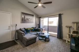 Photo #3: 6161765 Listing 