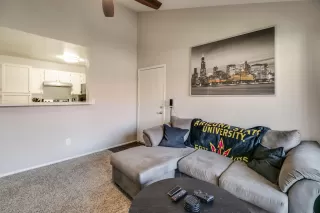 Photo #5: 6161765 Listing 