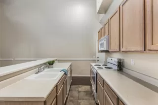 Photo #6: 6161922 Listing