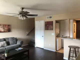 Photo #4: 6162220 Listing