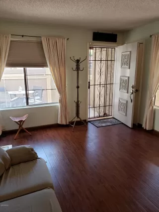 Photo #4: 6162444 Listing