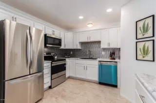 Photo #2: 6162733 Listing