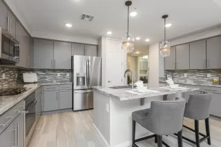 Photo #6: 6162960 Listing