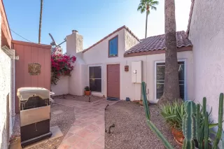 Photo #2: 6163046 Listing