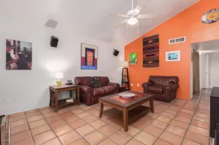 Photo #3: 6163046 Listing