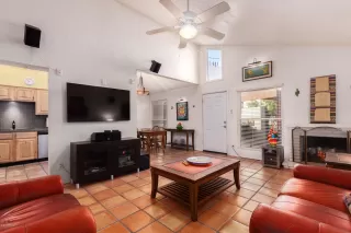 Photo #5: 6163046 Listing