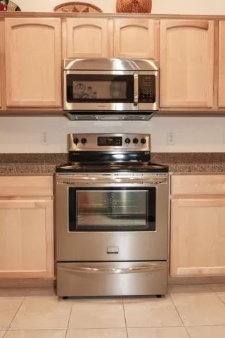 Photo #5: 6163109 Listing 
