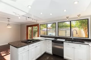 Photo #5: 6163260 Listing 