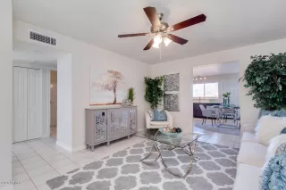 Photo #3: 6163458 Listing