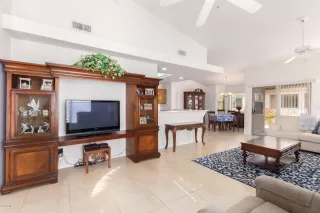 Photo #2: 6163784 Listing