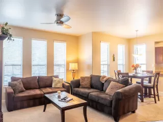 Photo #6: 6163810 Listing