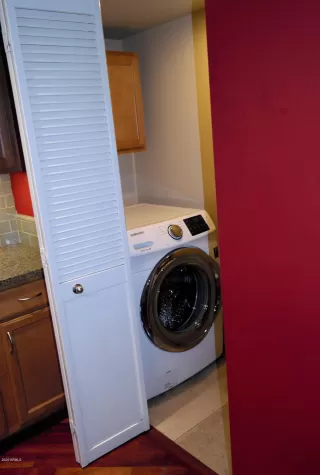 Photo #5: 6163883 Listing