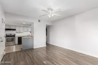 Photo #6: 6164158 Listing 