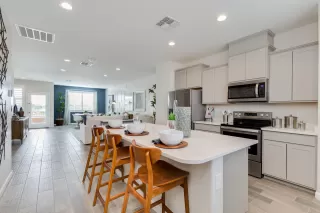 Photo #6: 6164880 Listing