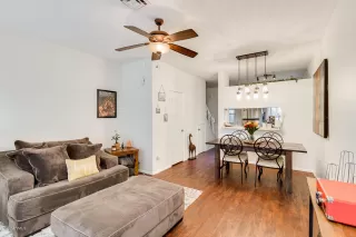 Photo #4: 6164982 Listing