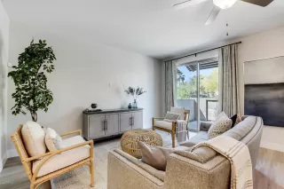 Photo #6: 6165109 Listing 