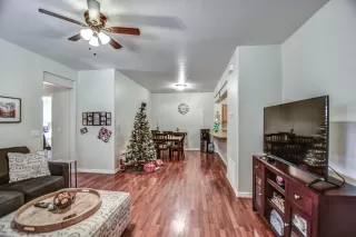 Photo #4: 6165111 Listing